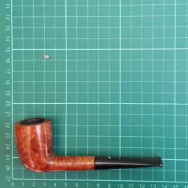 Dunhill Bruyere Dublin shape 142, with oval shank